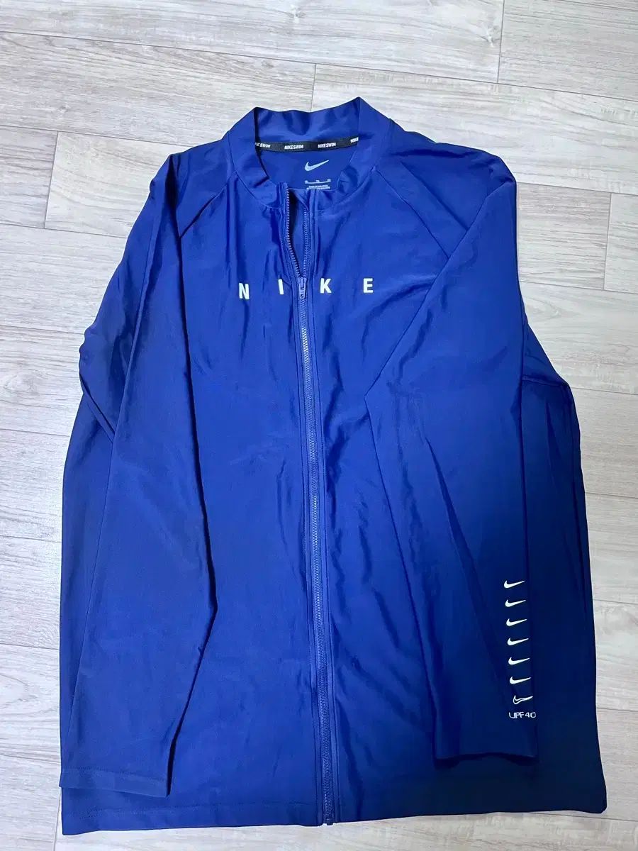 ナイキ ジップアップ ラッシュガード 上下セット