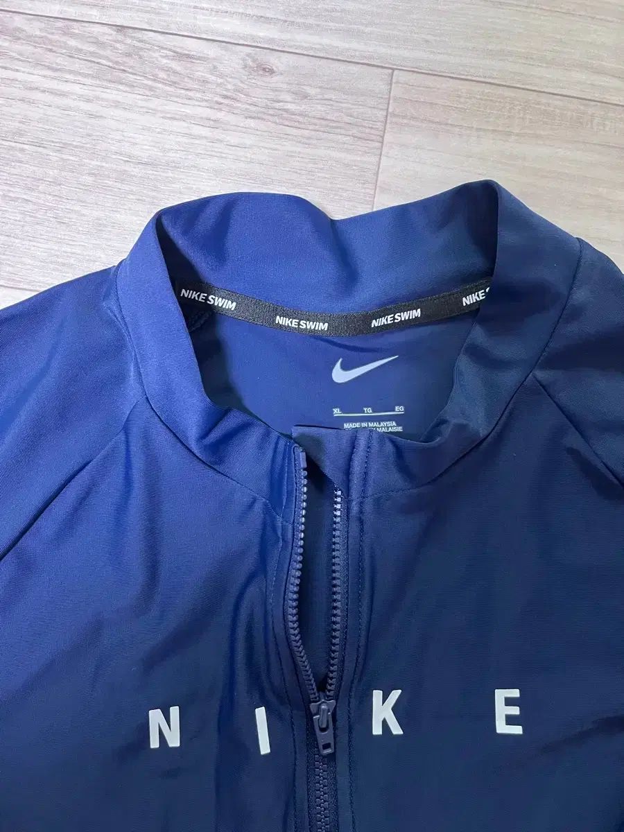 ナイキ ジップアップ ラッシュガード 上下セット