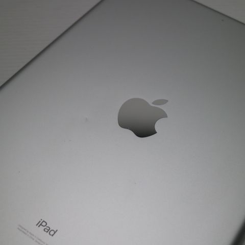 超美品 iPad 第8世代 Wi-Fi 32GB シルバー 即日発送 タブレット Apple