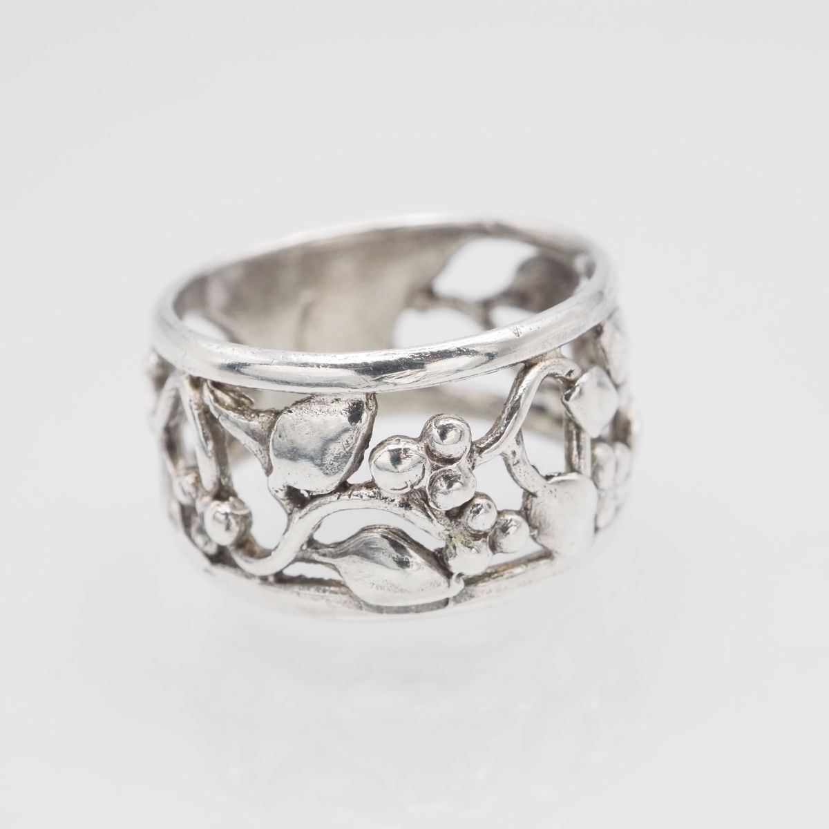 J342 ヴィンテージ リング リーフ 透かし彫り デザイン シルバー 指輪