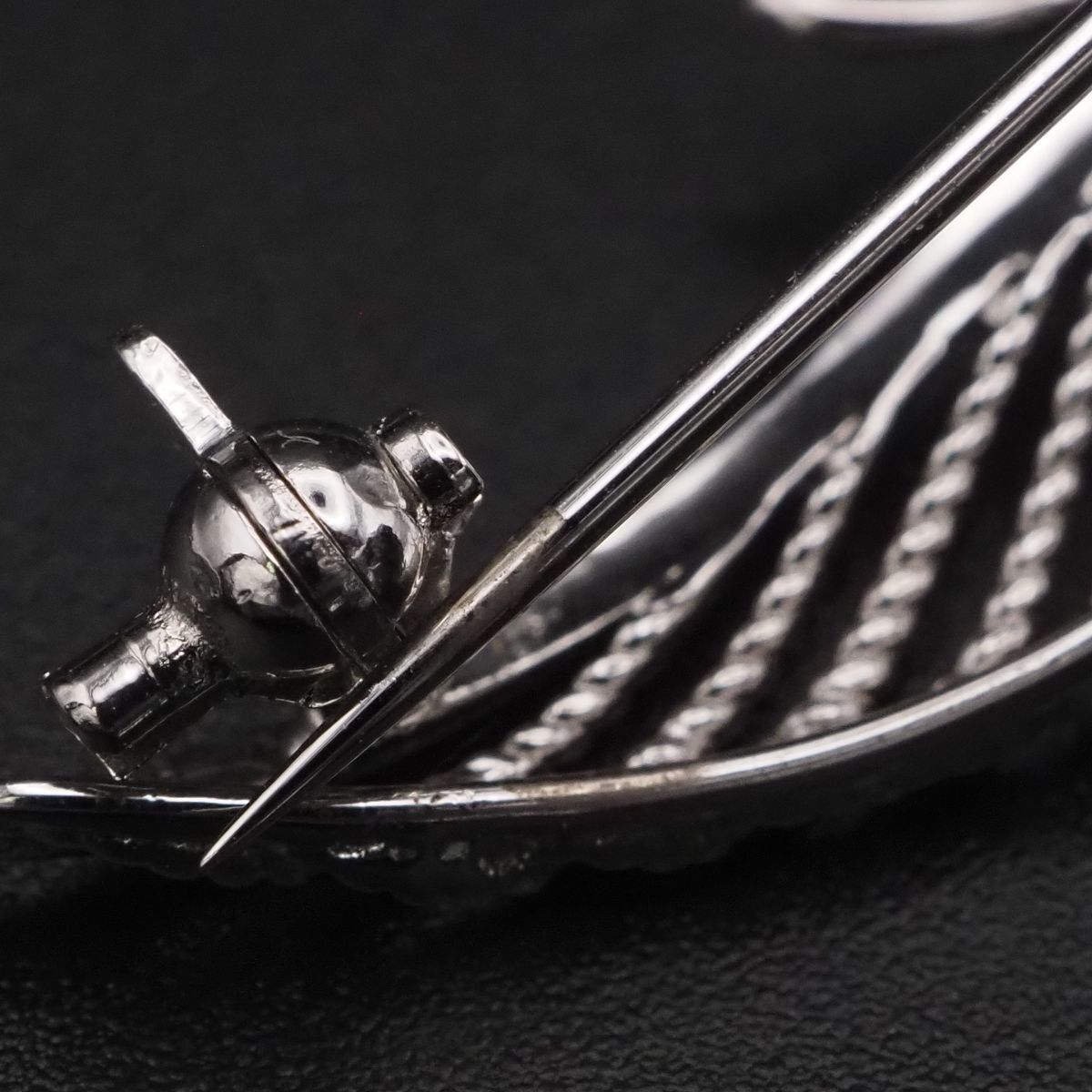 J347 本真珠 7.5mm珠 パール SILVER刻印 ブローチ リーフ デザイン