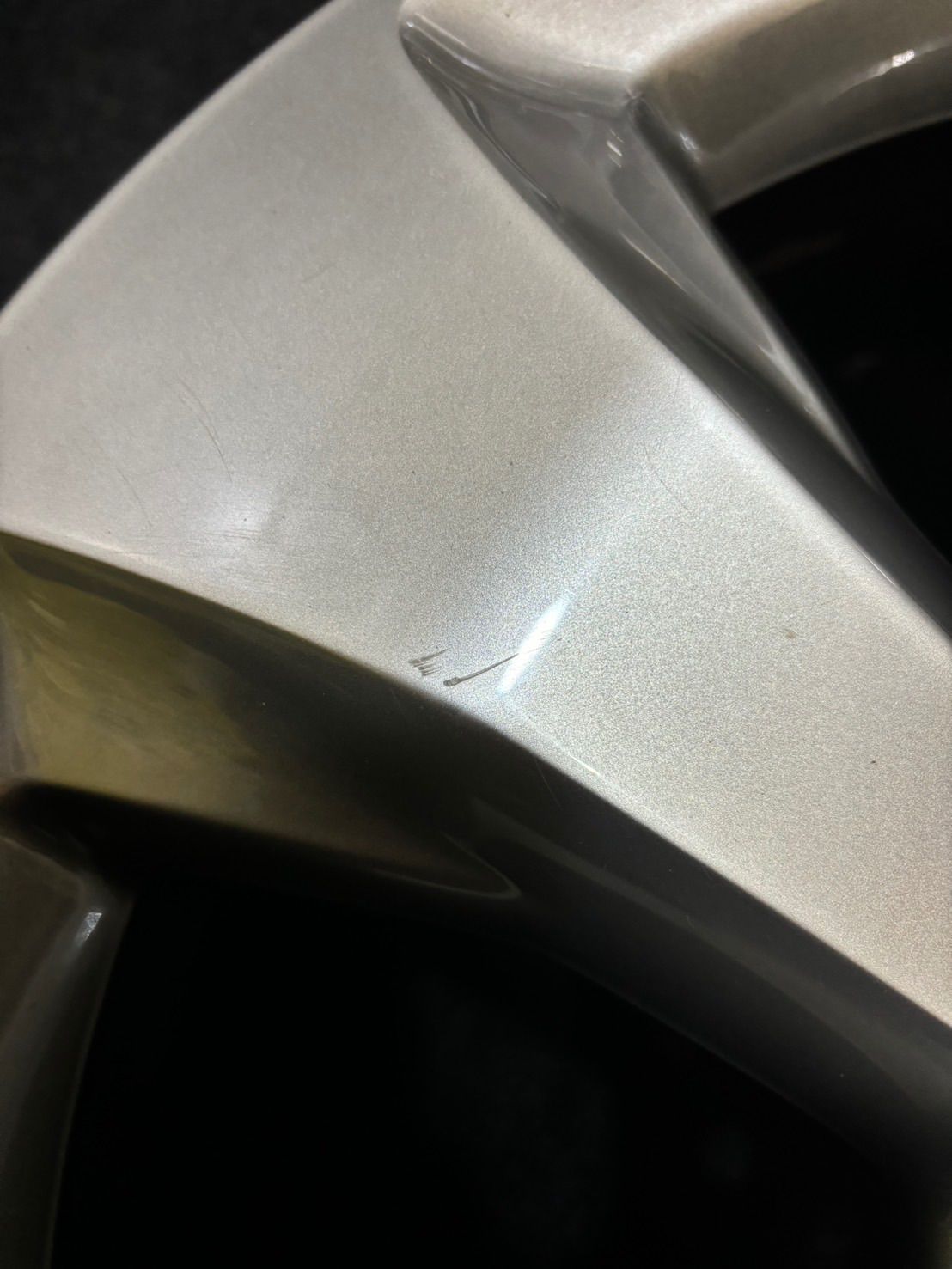  JEEP チェロキーリミテッド 18インチ 7 J 41 110 5 H アルミホイール 4本 空気圧センサー付 1 K 917 18インチ ホイール