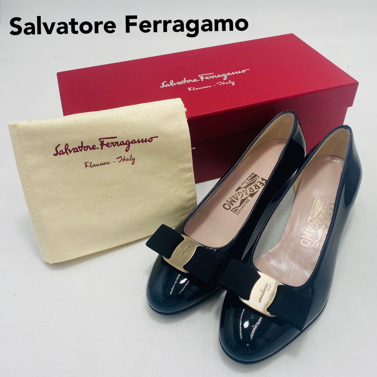 未使用級 箱・保存袋付 Savatore Ferragamo サルヴァトーレフェラガモ 