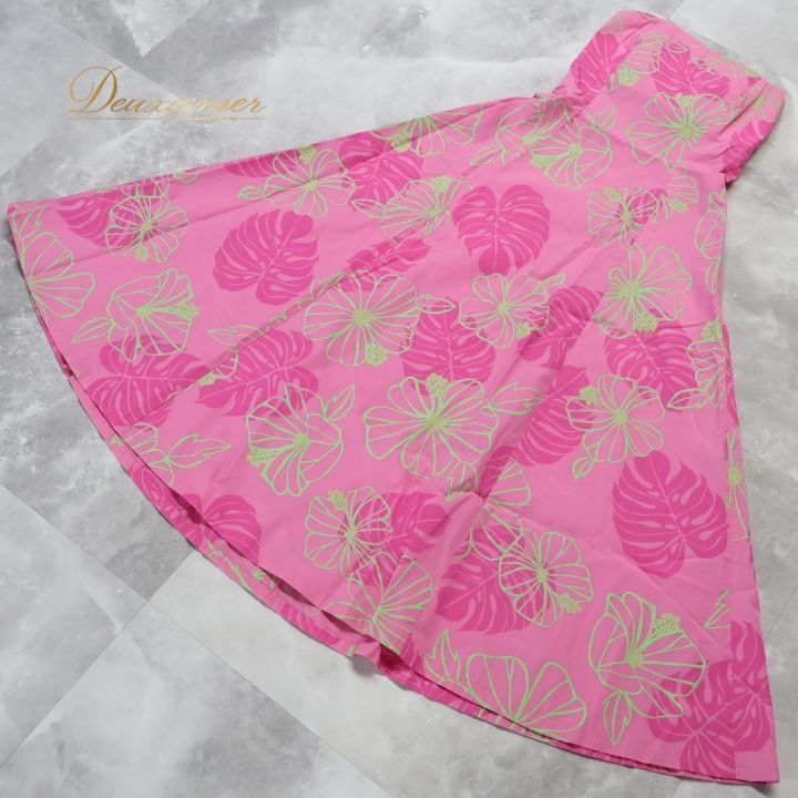 メネフネプランテーション。フラダンスドレス 花柄 ピンク系