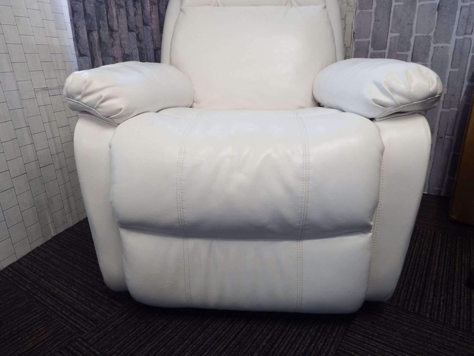 電動ラウンジチェア SHIFFON Jr ホワイト【現地取引限定】 電動