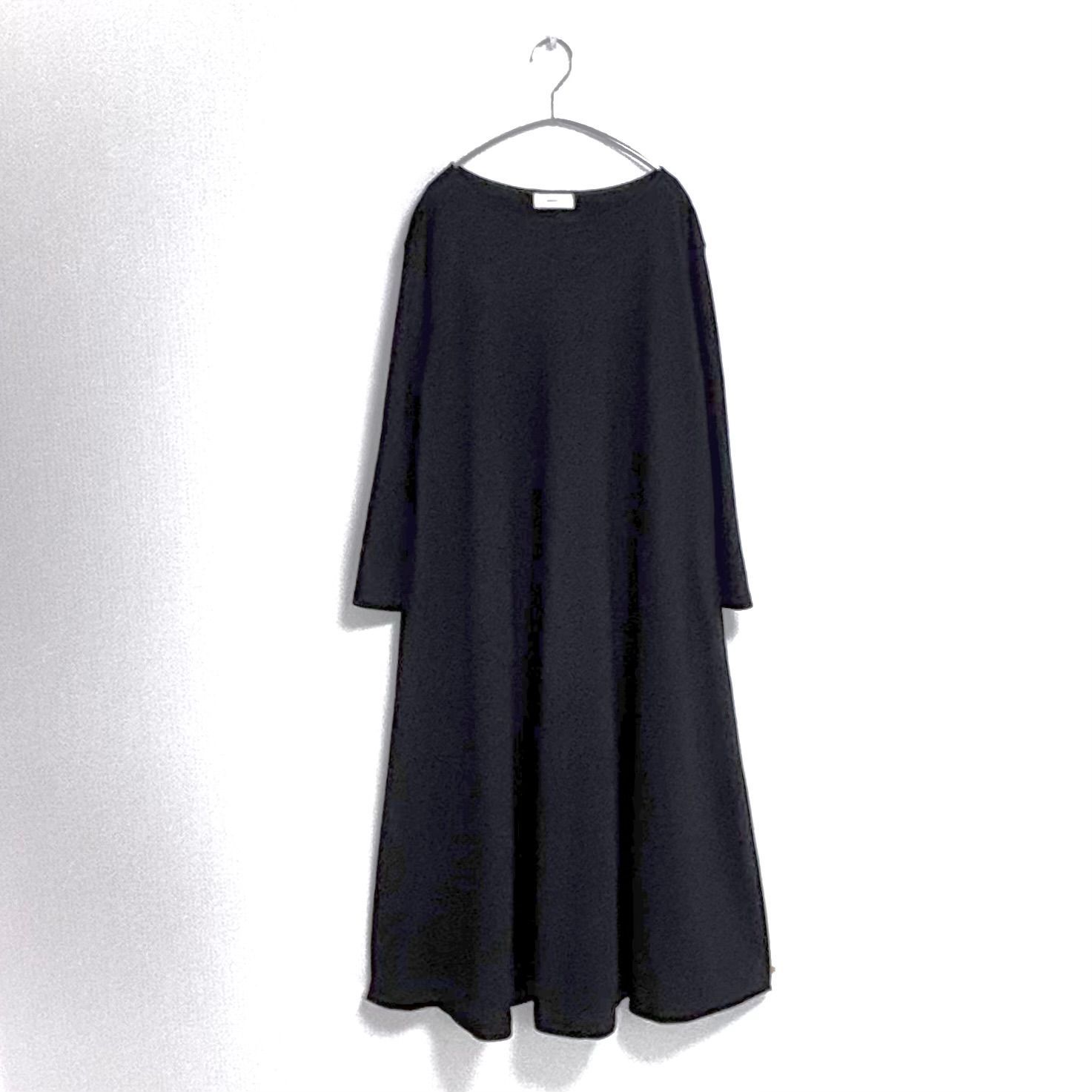★かぐれ ウールサージワンピース 日本製 黒 ブラック 長袖 ニットkagure かぐれ kagure ウール ロングワンピース ブラック 黒 フリーサイズ