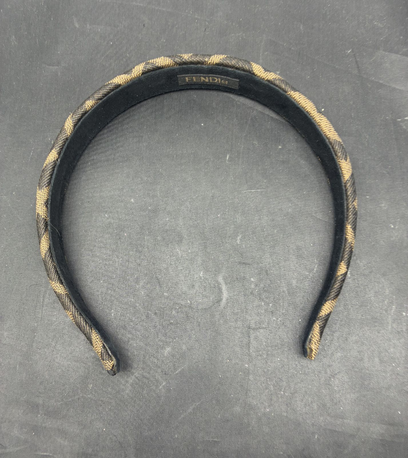 フェンディ カチューシャ