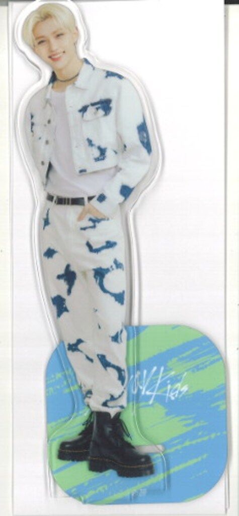 StrayKids ファミリーマートコラボ FELIX アクリルスタンド - メルカリ