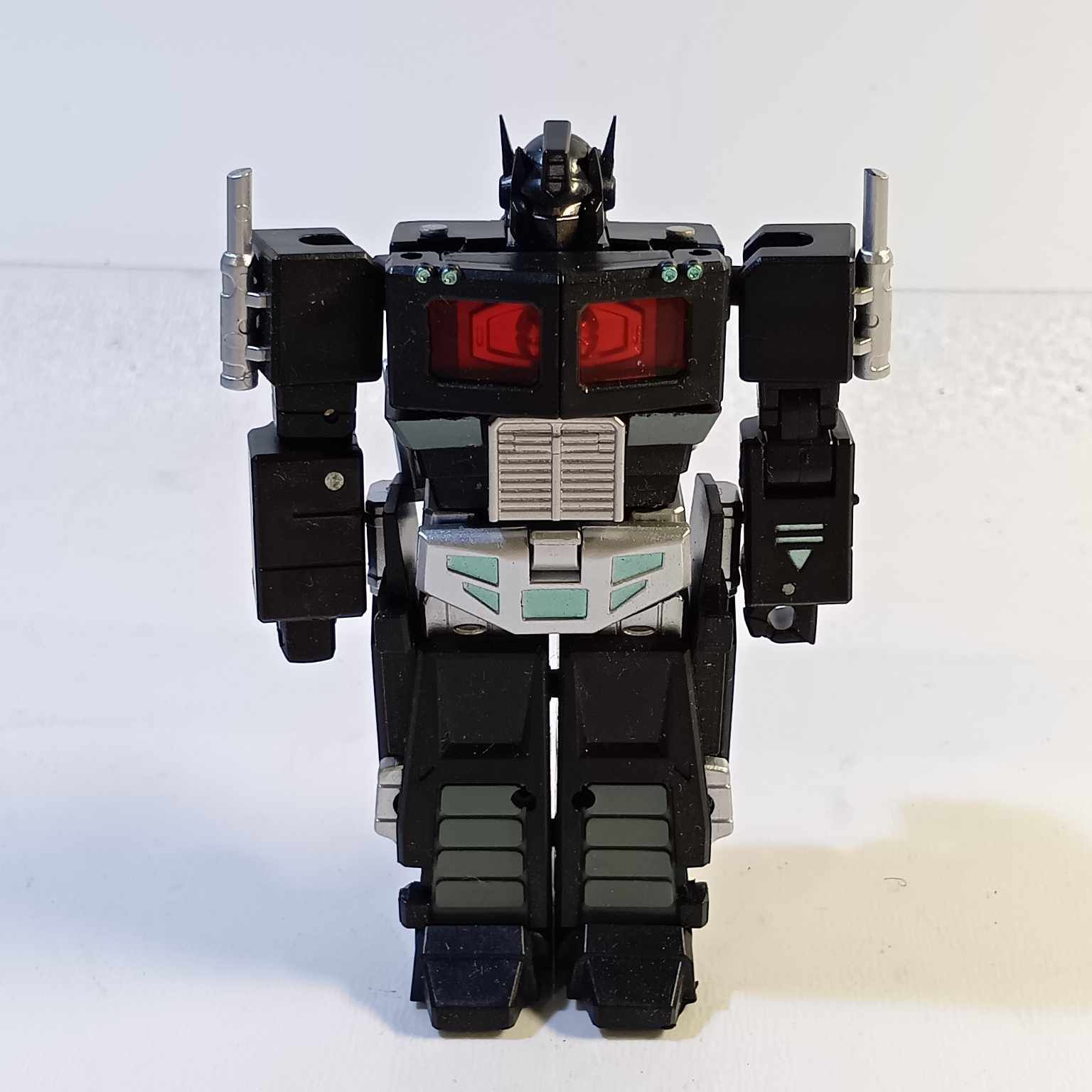 トランスフォーマー 非正規フィギュア プラモデル ブラックコンボイ似