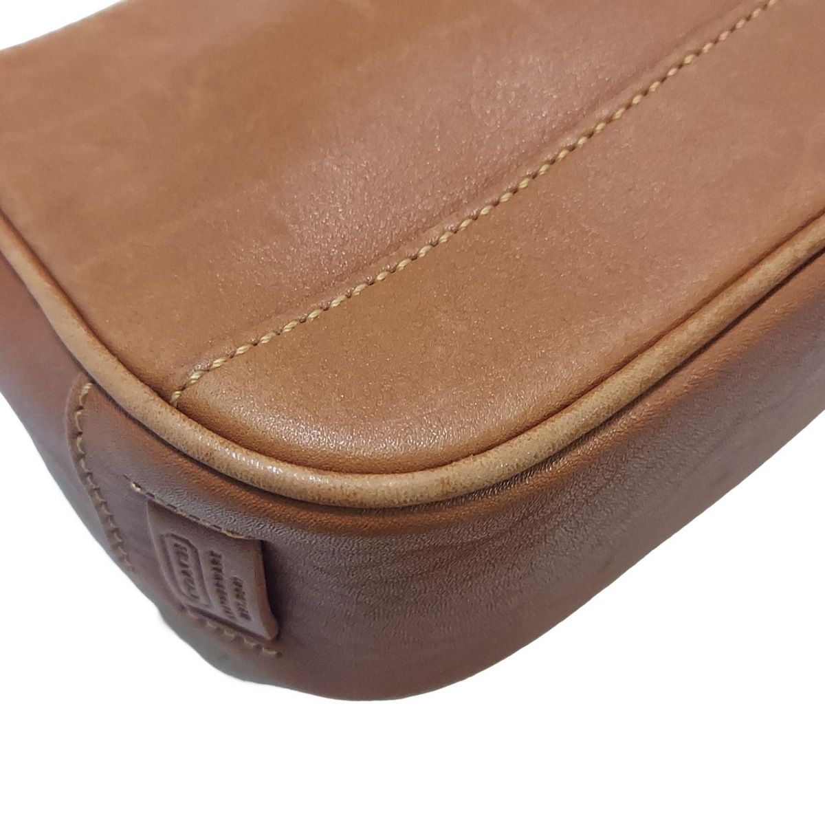 COACH(コーチ) ハンドバッグ ハンプトンレザーデミポーチ 7785