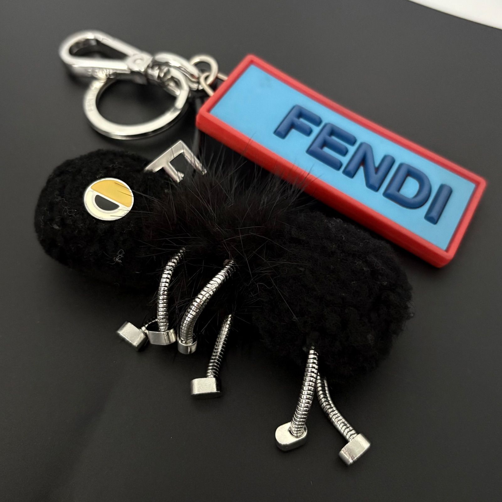 美品】FENDI フェンディ バッグチャーム 【公式通販】
