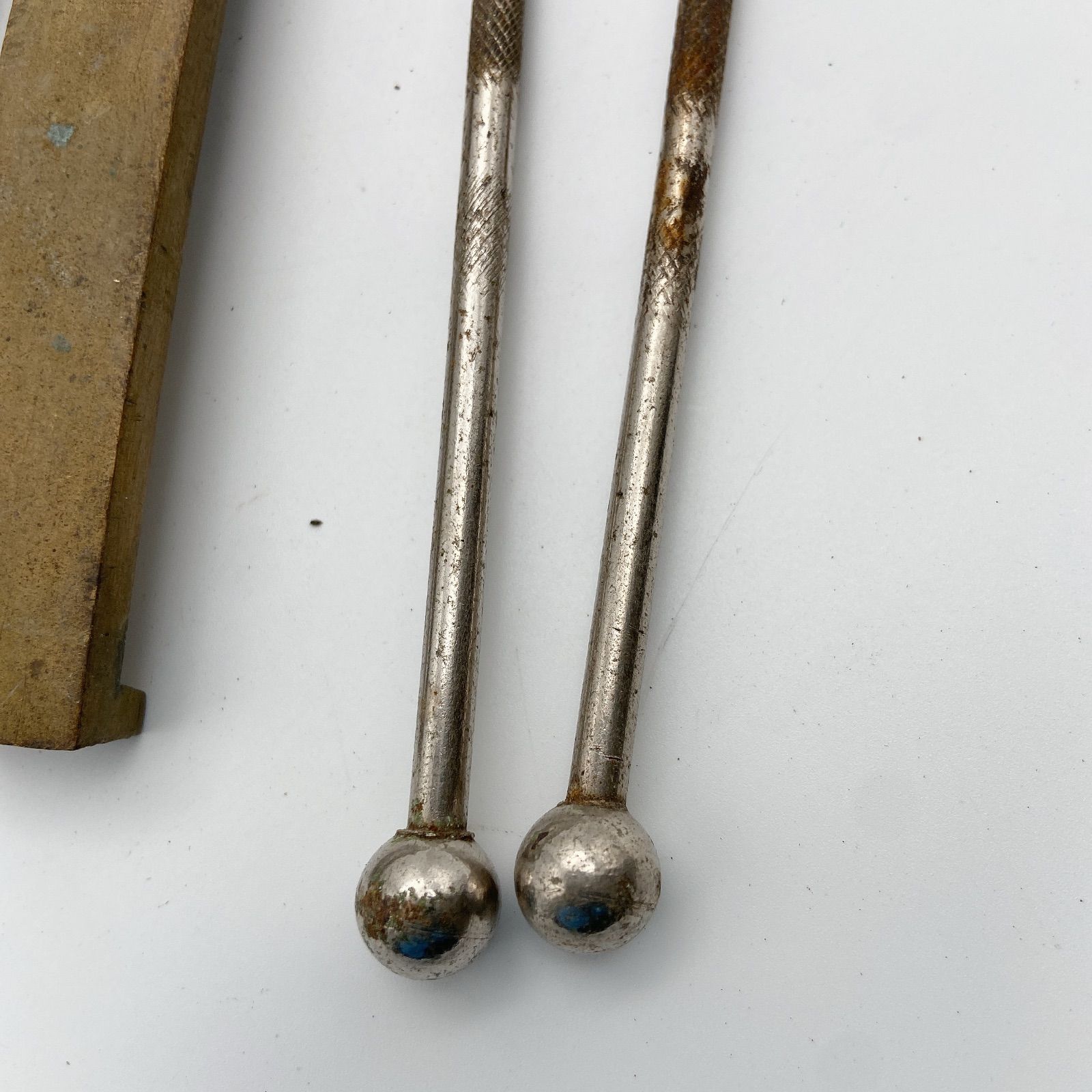 OG2 火鉢 灰ならし 笹模様 真鍮製 鉄箸 火箸 鉄製 茶道具 - メルカリ