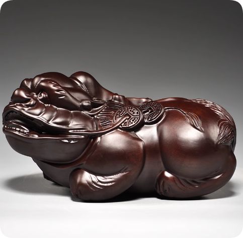 黒檀木 木製 獅子形状 ダークブラウンの木製獅子形状装飾品