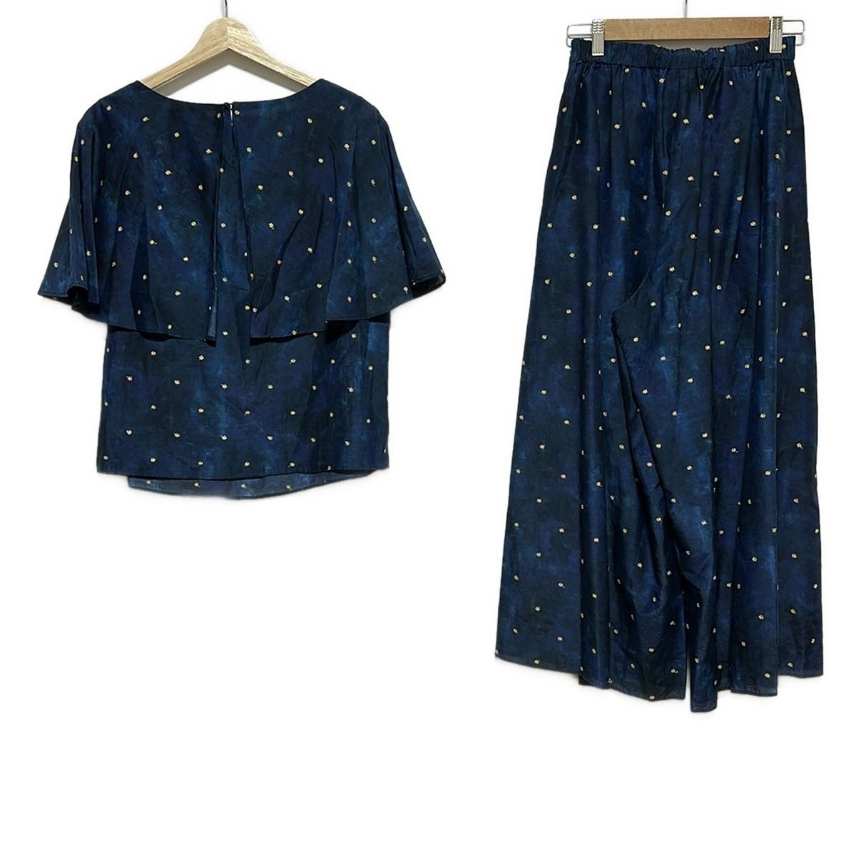 Sybilla シビラ レディースパンツセットアップ レディース - ブルーグリーン×ゴールド×マルチ ウエストゴム