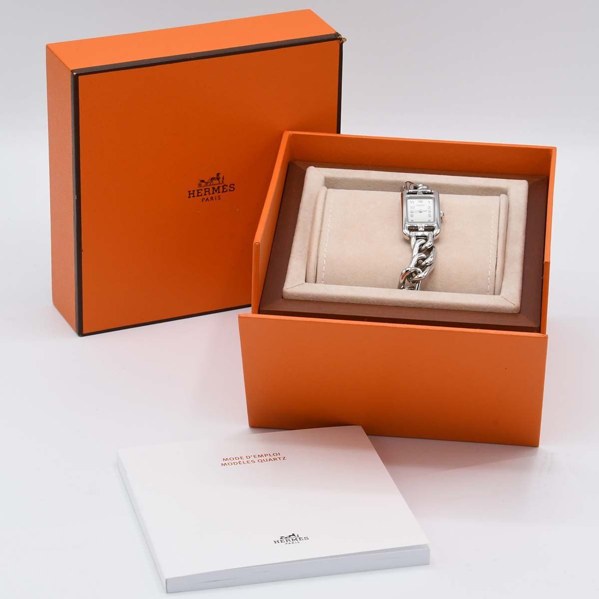 シルバー色文字盤