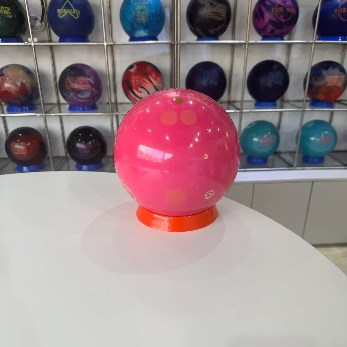 リアリティINカープション ボーリングボール リース지공