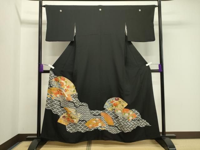 平和屋着物 創業460年 千總 黒留袖 駒刺繍 地紙重ね花文 金彩 正絹 gh