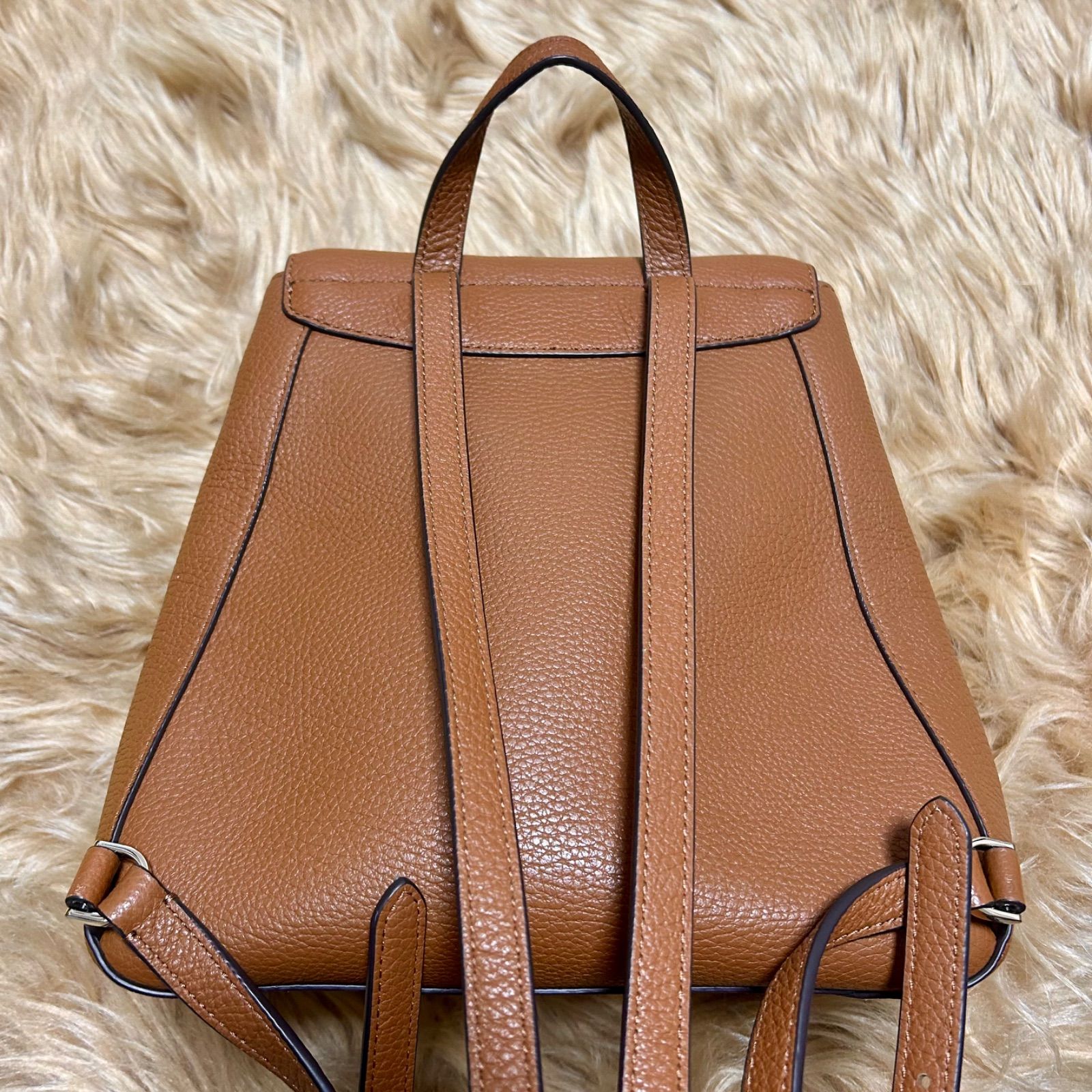 美品】ケイトスペード kate spade レイラミディアムフラップバック 