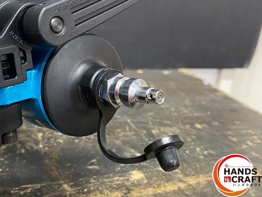  ● ♥品 makita マキタ AN 636 HM 高圧エア釘打 カラー 青 65 mm 使用空気圧力 1.18-2.26 MPa 付属品 ケース有 釘打機 エアーツール