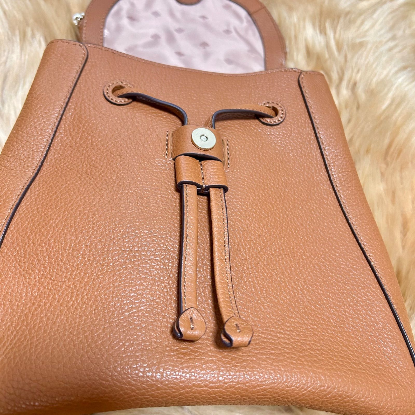 美品】ケイトスペード kate spade レイラミディアムフラップバック 