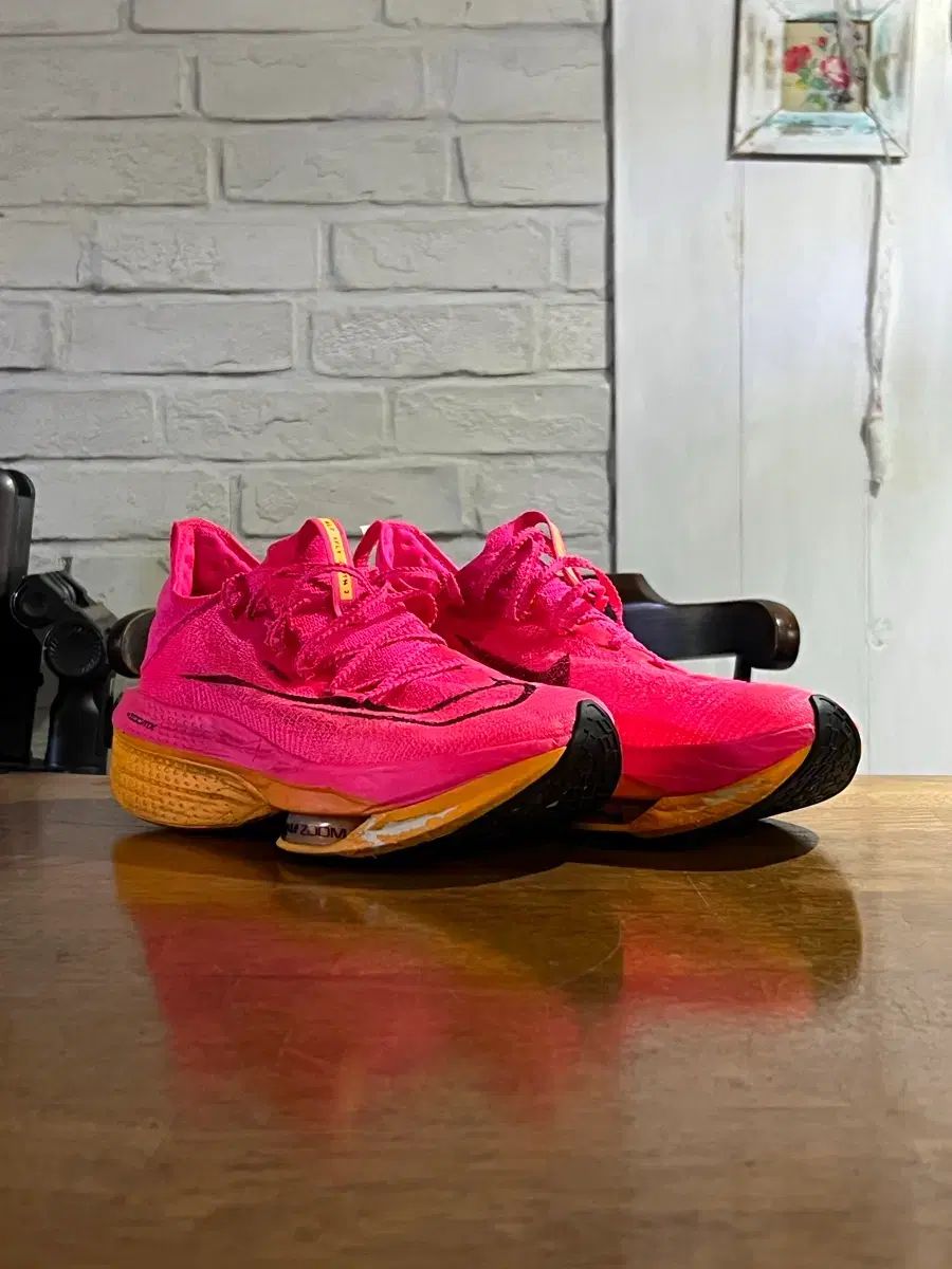 ナイキ アルファフライ２ ネクスト% 260 カーボン ランニングシューズ