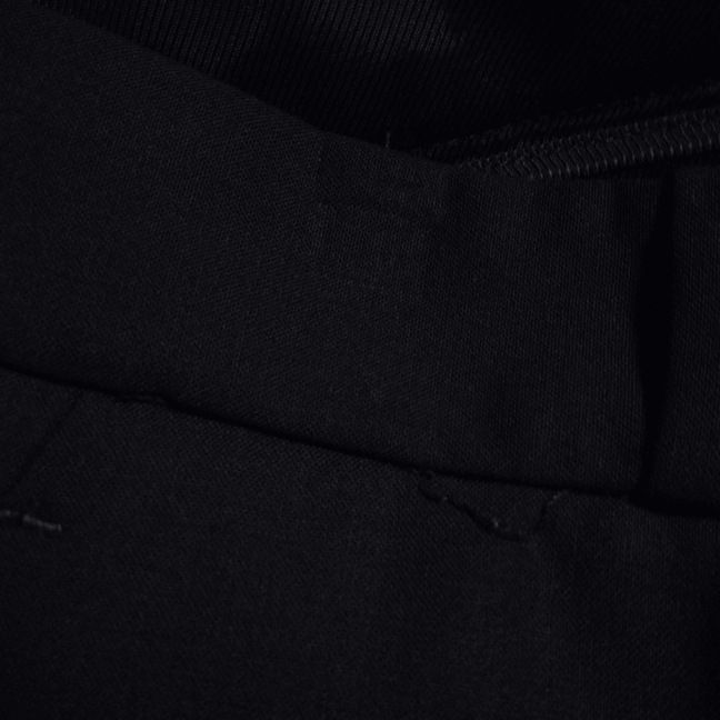 ダークネイビー