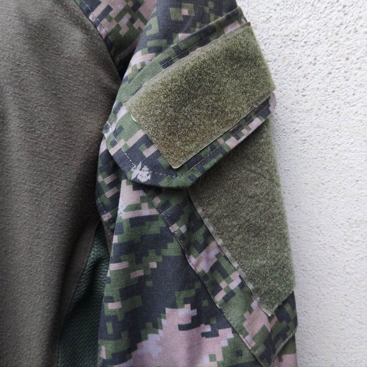 コンバットシャツ