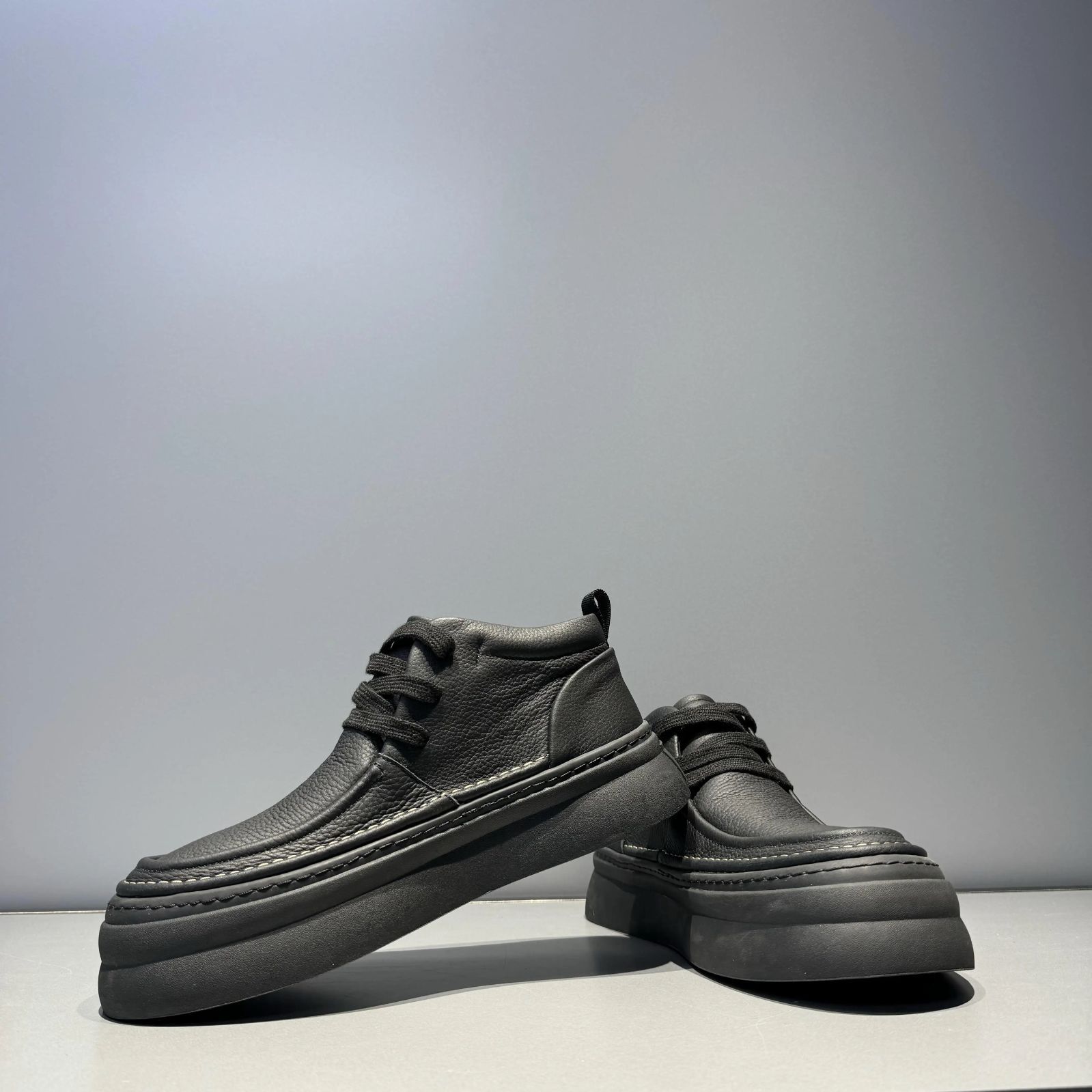 ♥ h 2025 メンズ ハイカット本革スニーカー ブラックウォリアー風|加绒裏地|増高約4.5 CM|厚底ソール|秋冬向けカジュアルシューズ