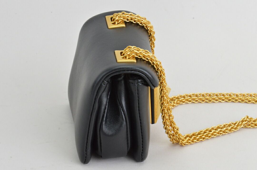 ヴァレンティノ Valentino Garavani ワンスタッズ ショルダーバッグ ブラック ラムスキン レディース F-YA 1183