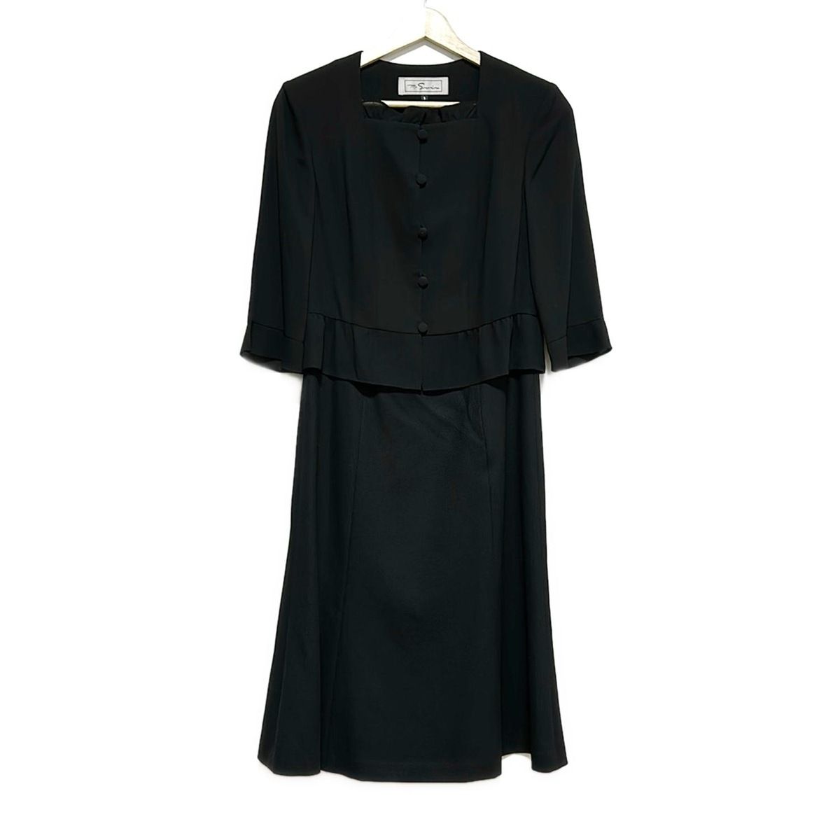 Tokyo Soir トウキョウソワール ワンピースセットアップ レディース 黒 フリル