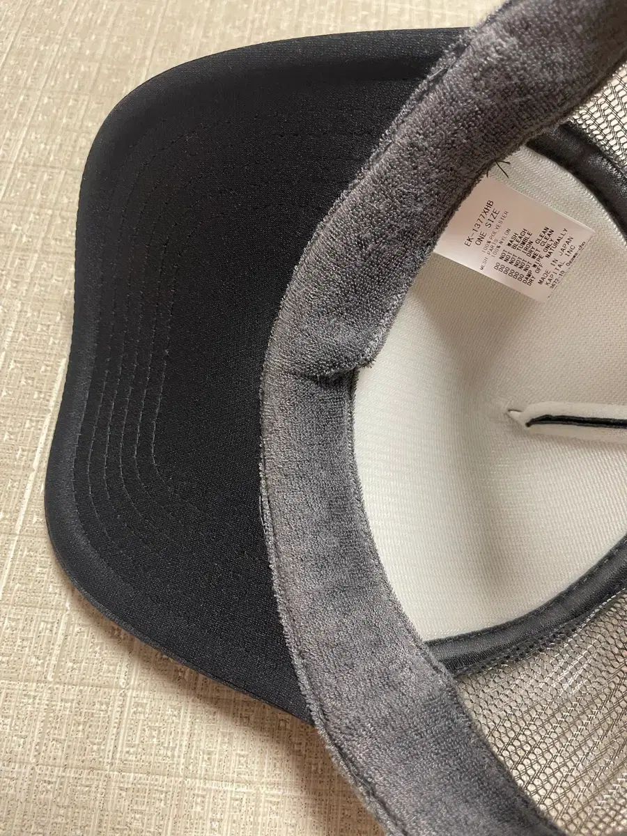 キャピタル カントリー パール トラッカーキャップ グレー ブラック