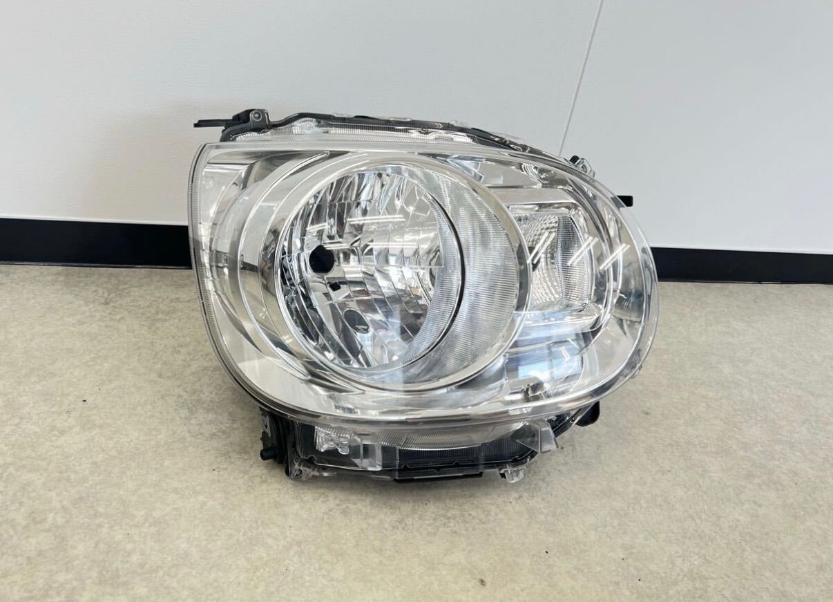 257-149-02 美品 LA800S/LA810S ムーヴキャンバス 純正 右ヘッドライト