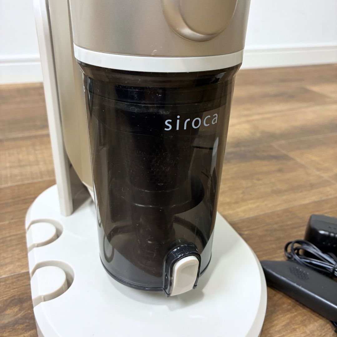 2023年製】siroca シロカ サイクロン式 コードレスクリーナー SV-H101
