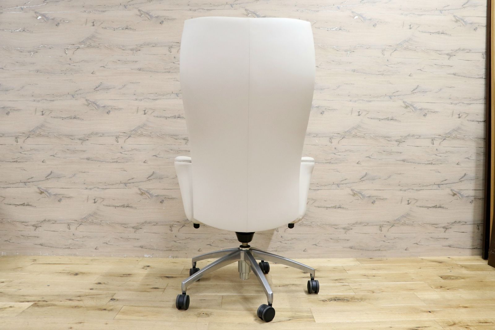  GMIK629C ITOKI イトーキ X 4 ハイバック チェア デスクチェア オフィスチェア 書斎椅子 エグゼクティブチェア 合皮 ハイクラスモダン クリエイター用椅子 オフィスチェア ワークチェア 椅子 チェア