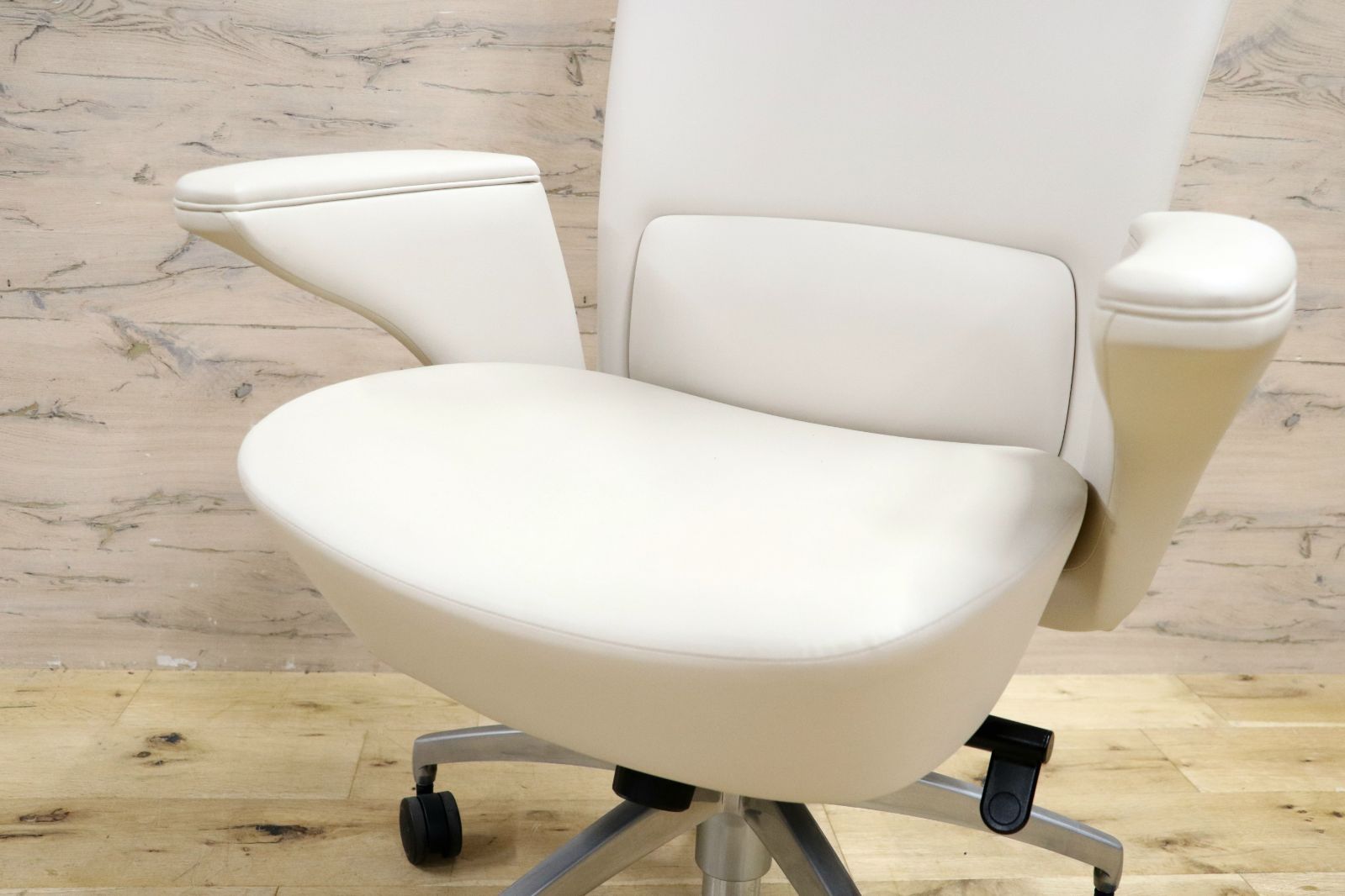 合皮 ハイクラスモダン