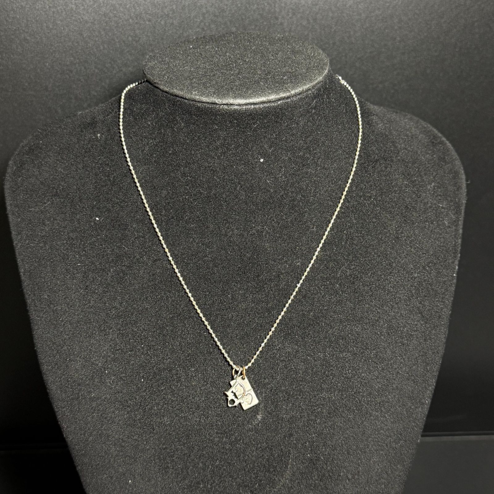 クリスチャンディオール ネックレス ロゴ ハート