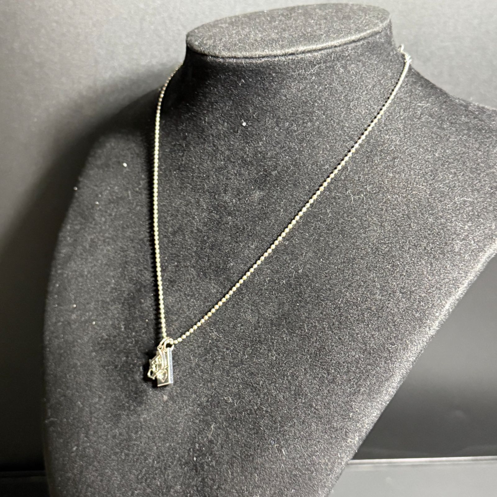 クリスチャンディオール ネックレス ロゴ ハート