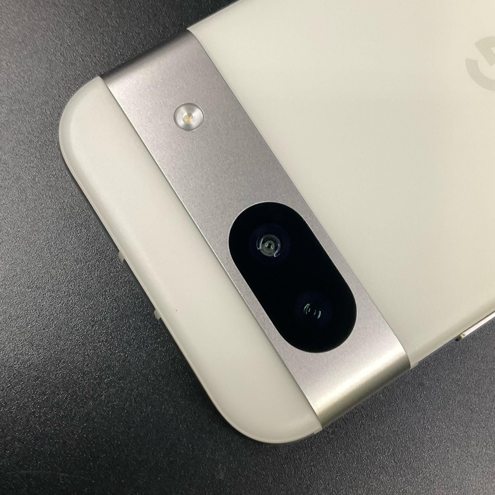 Google Pixel 8a 128GB Porcelain docomo G576D 白ロム 超美品 動作