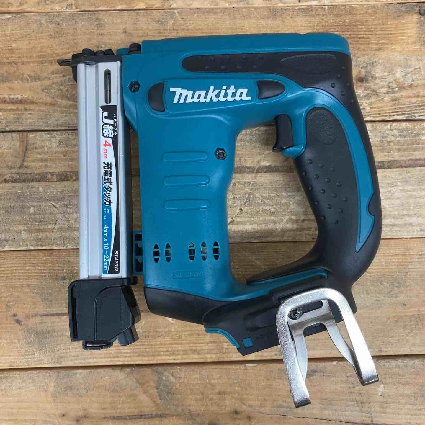 品 マキタ makita 14.4 V コードレスタッカ