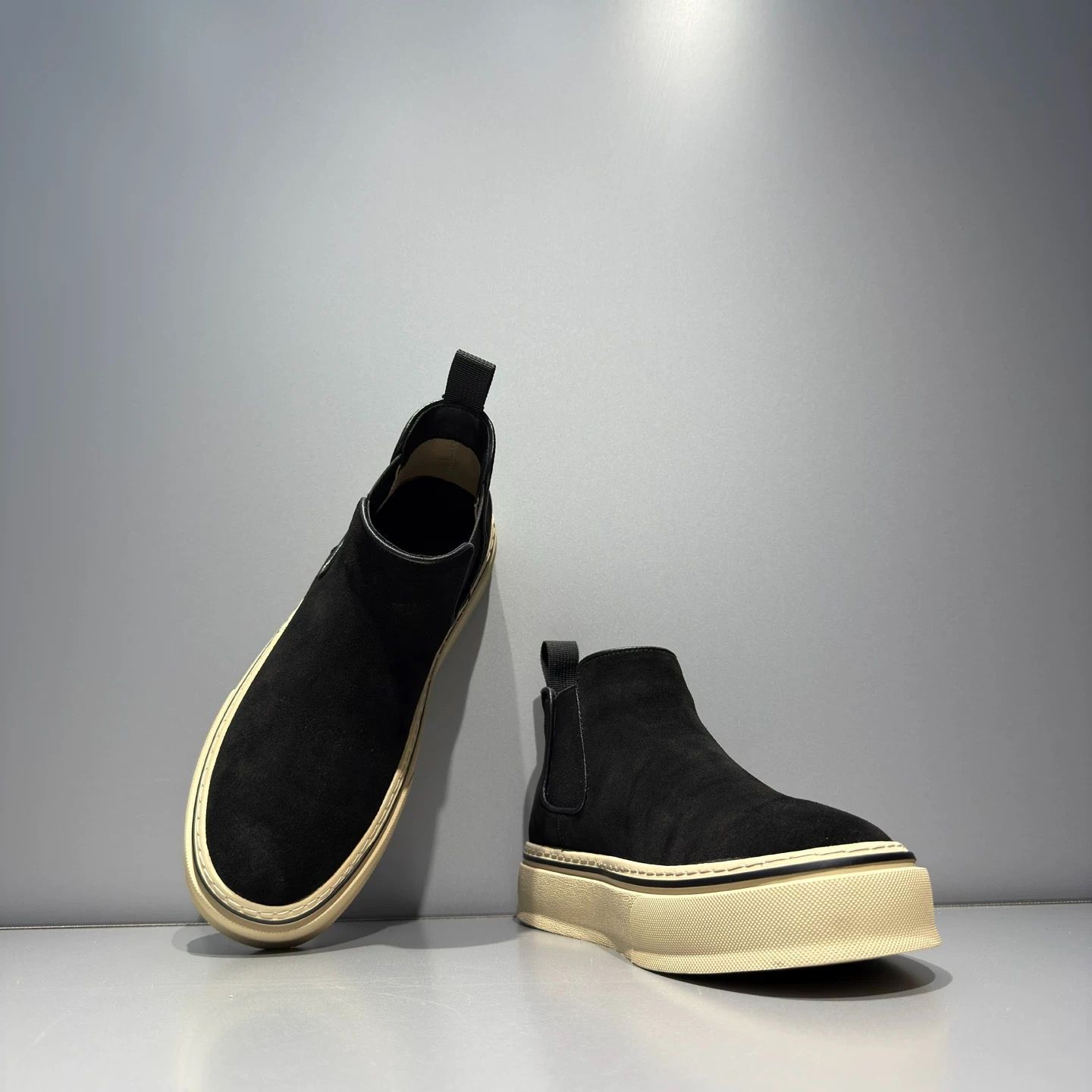 ♥h **2025 メンズ チェルシーブーツ シンプル＆スタイリッシュ｜牛反绒 スエード ｜厚底約4 CM｜一脚蹬｜加绒裏地｜秋冬カジュアルブーツ**