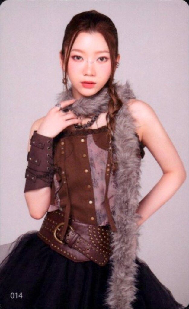 IS:SUE 坂口梨乃 LAPOSTA2025 14 - メルカリ