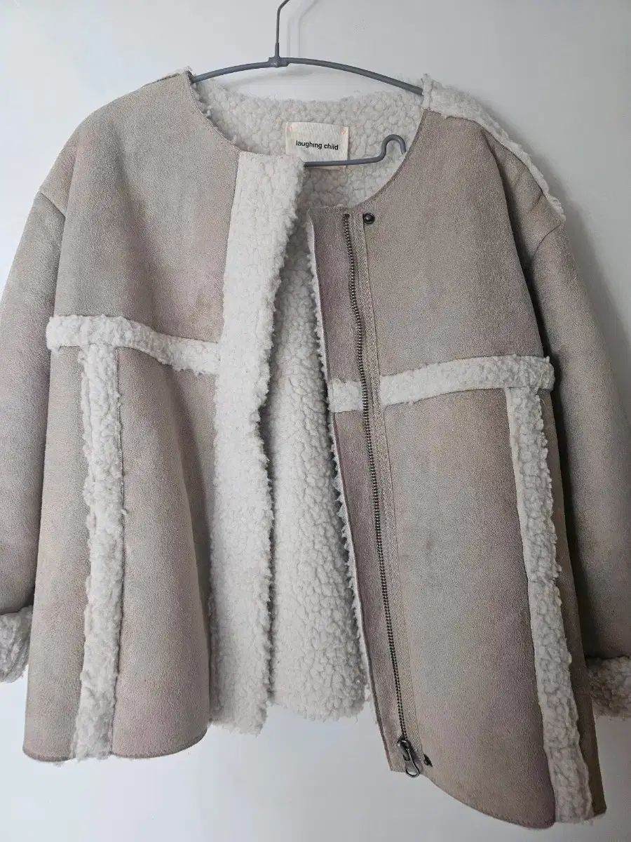 ロア 래핑 룰라비 女の子ダウン