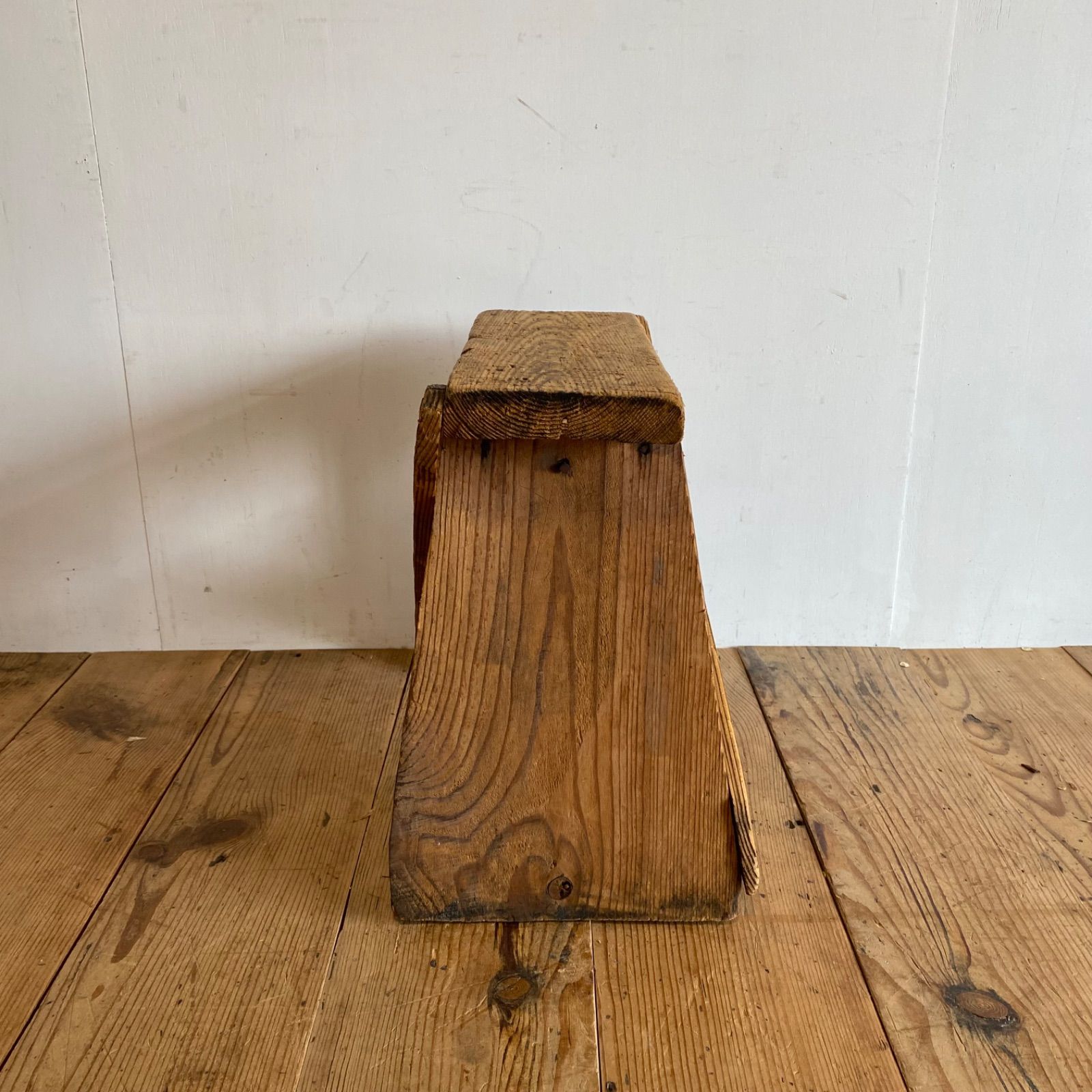 アンティーク 古家具 古道具 古い木製踏み台 花台 スツール y301