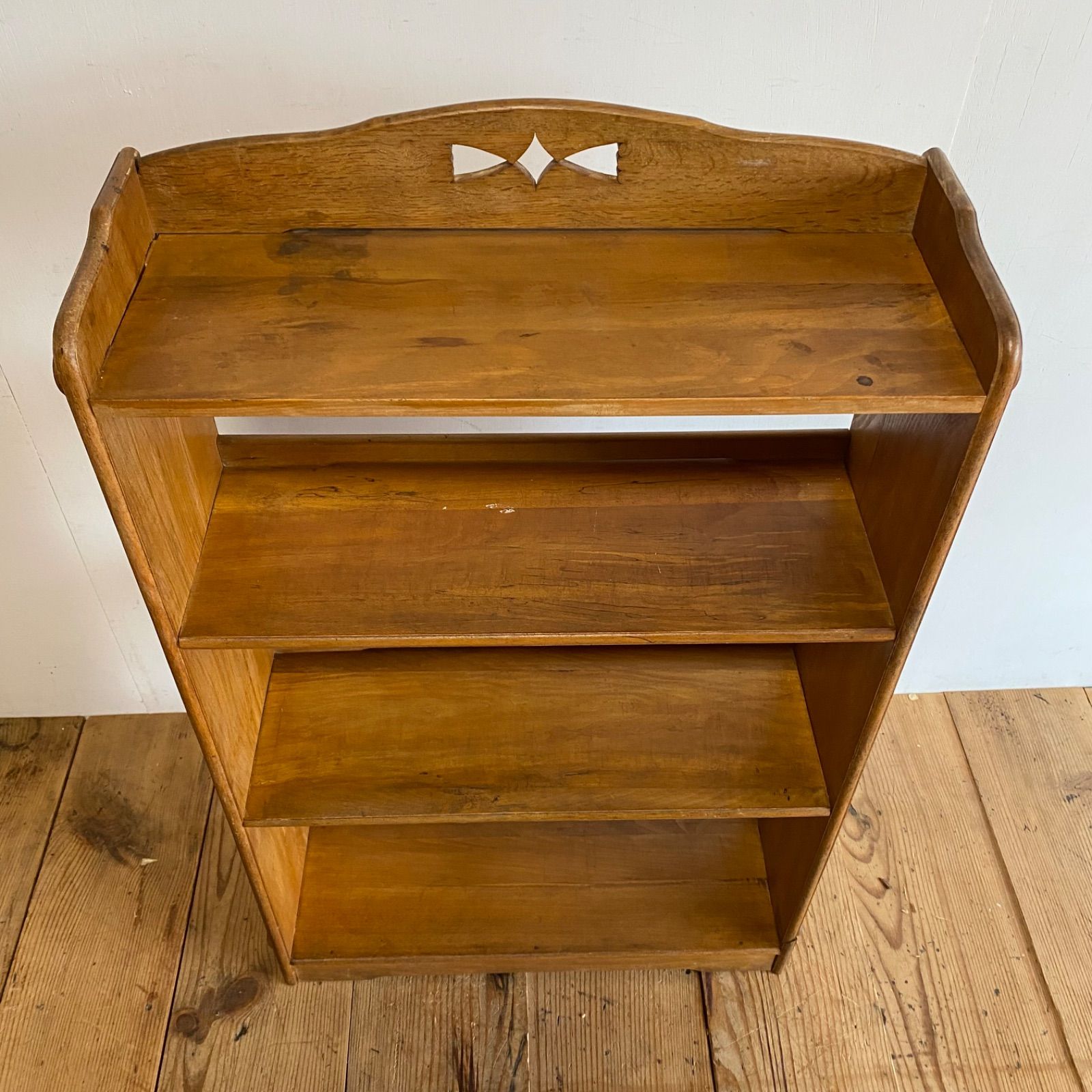 アンティーク 古家具 古道具 木製4段シェルフ 本棚 飾り棚 y302 - メルカリ