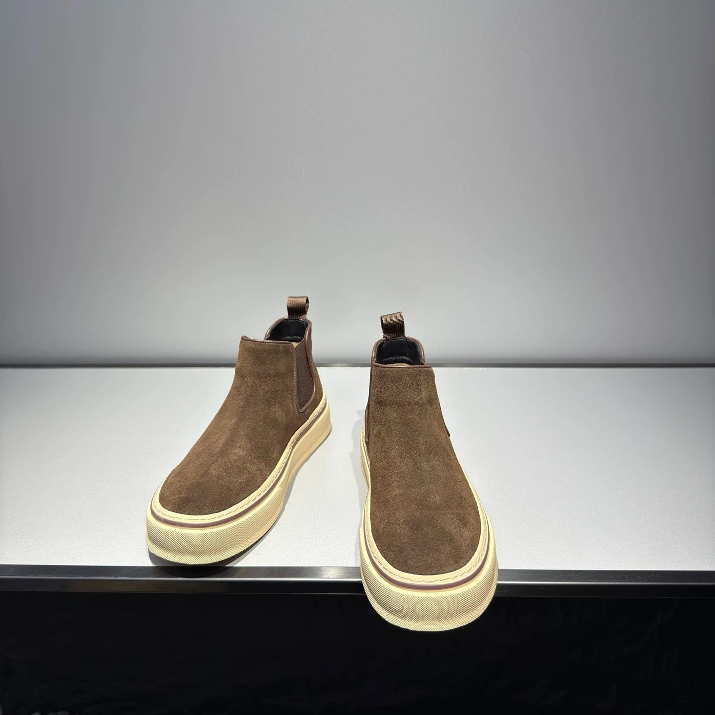 h 2025 メンズ チェルシーブーツ シンプル＆スタイリッシュ 牛反绒 スエード 厚底約4 CM 一脚蹬 カジュアルショートブーツ