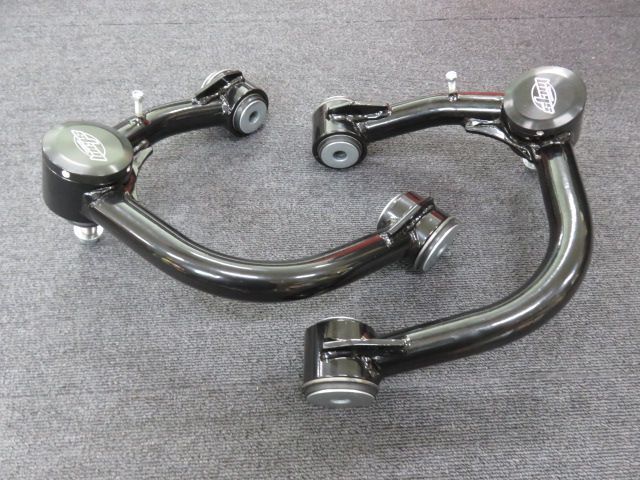 新品 強度検討書類付 2003-2009 ハイラックスサーフ215 210 コントロール アッパーアーム 2.0-4.0inc 左右 set リフトアップ