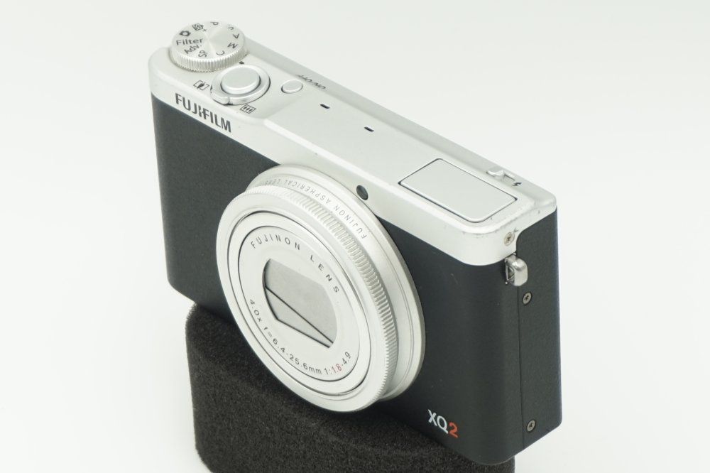 コンパクトデジタルカメラ XQ 2 シルバー S