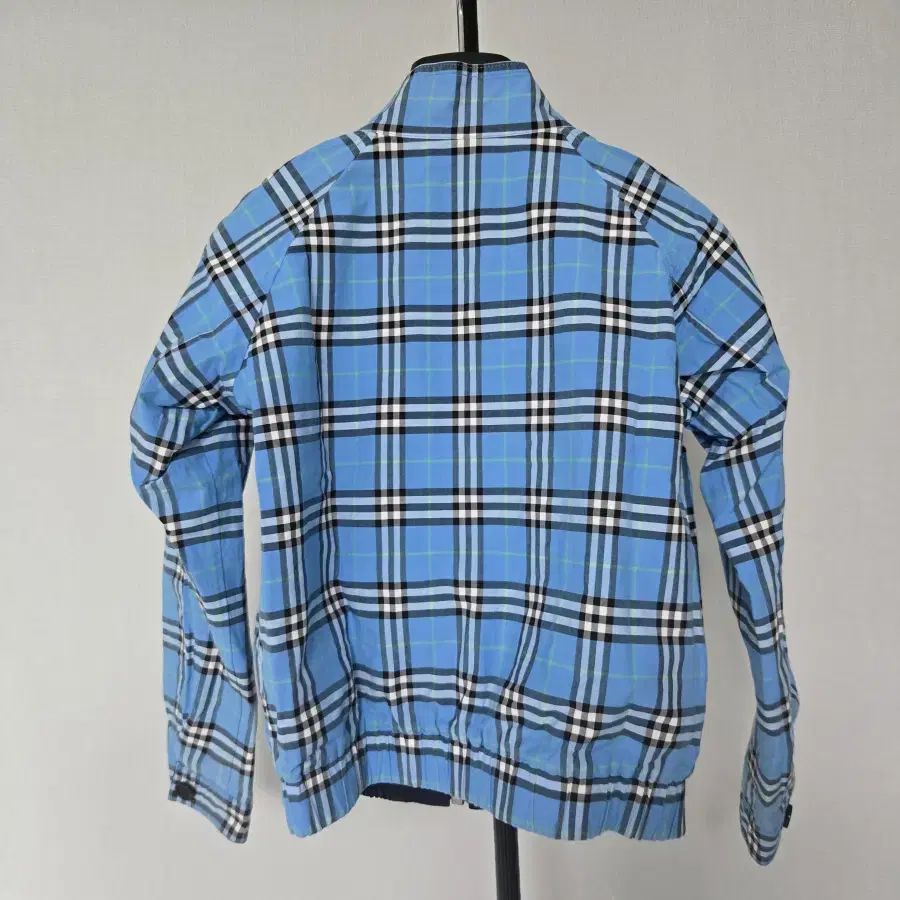 BURBERRY バーバリー リバーシブル 10歳 140号 コンバーチブル