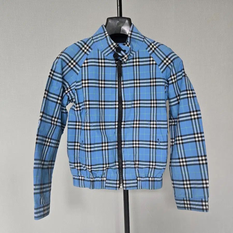 BURBERRY バーバリー リバーシブル 10歳 140号 コンバーチブル