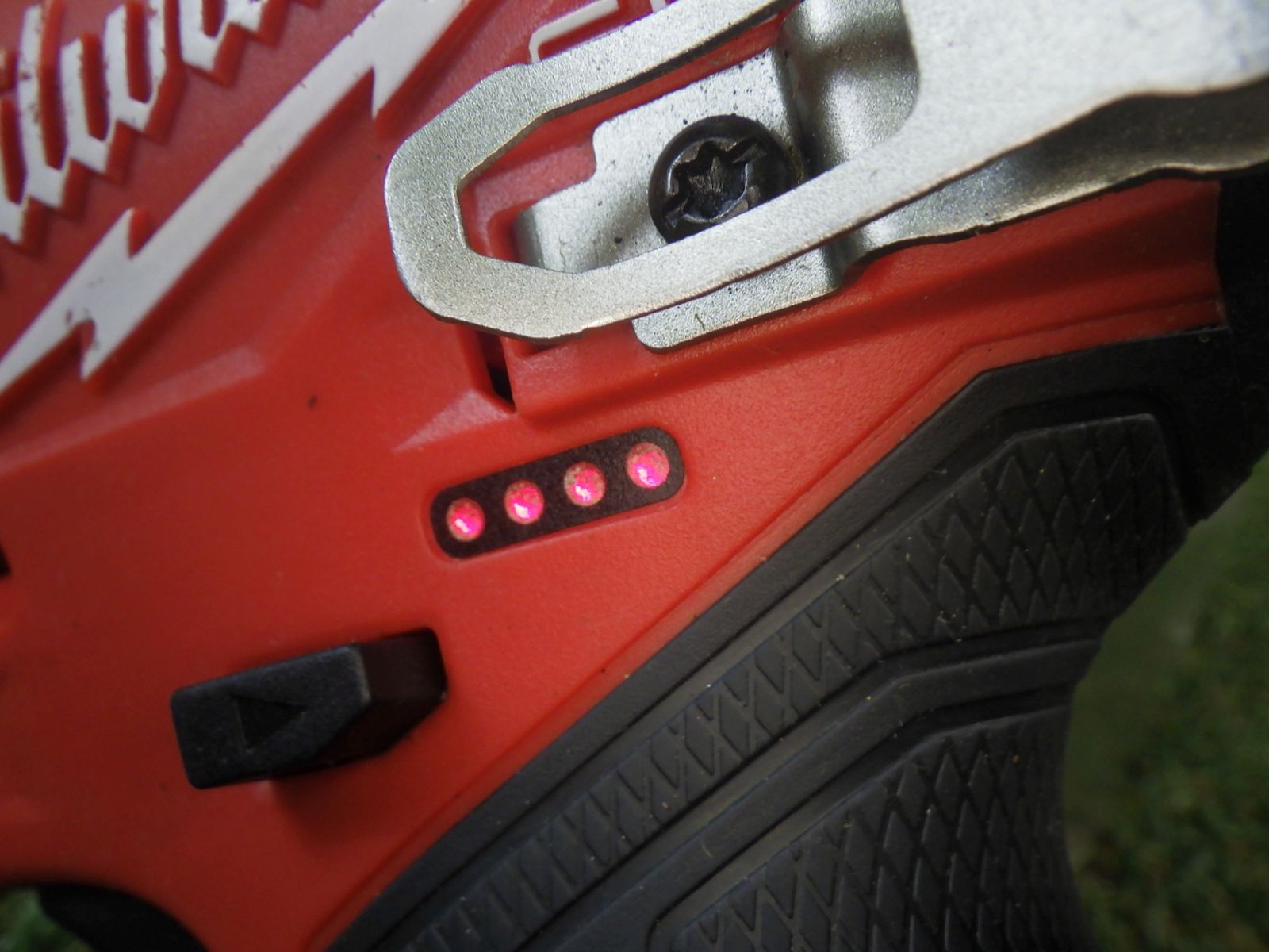 インパクトドライバ